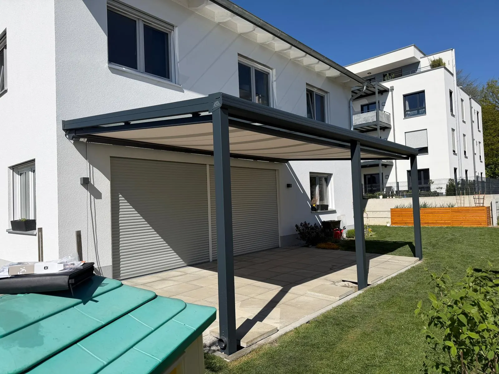 Penzing Terrassenüberdachung mit Markise in Anthrazit