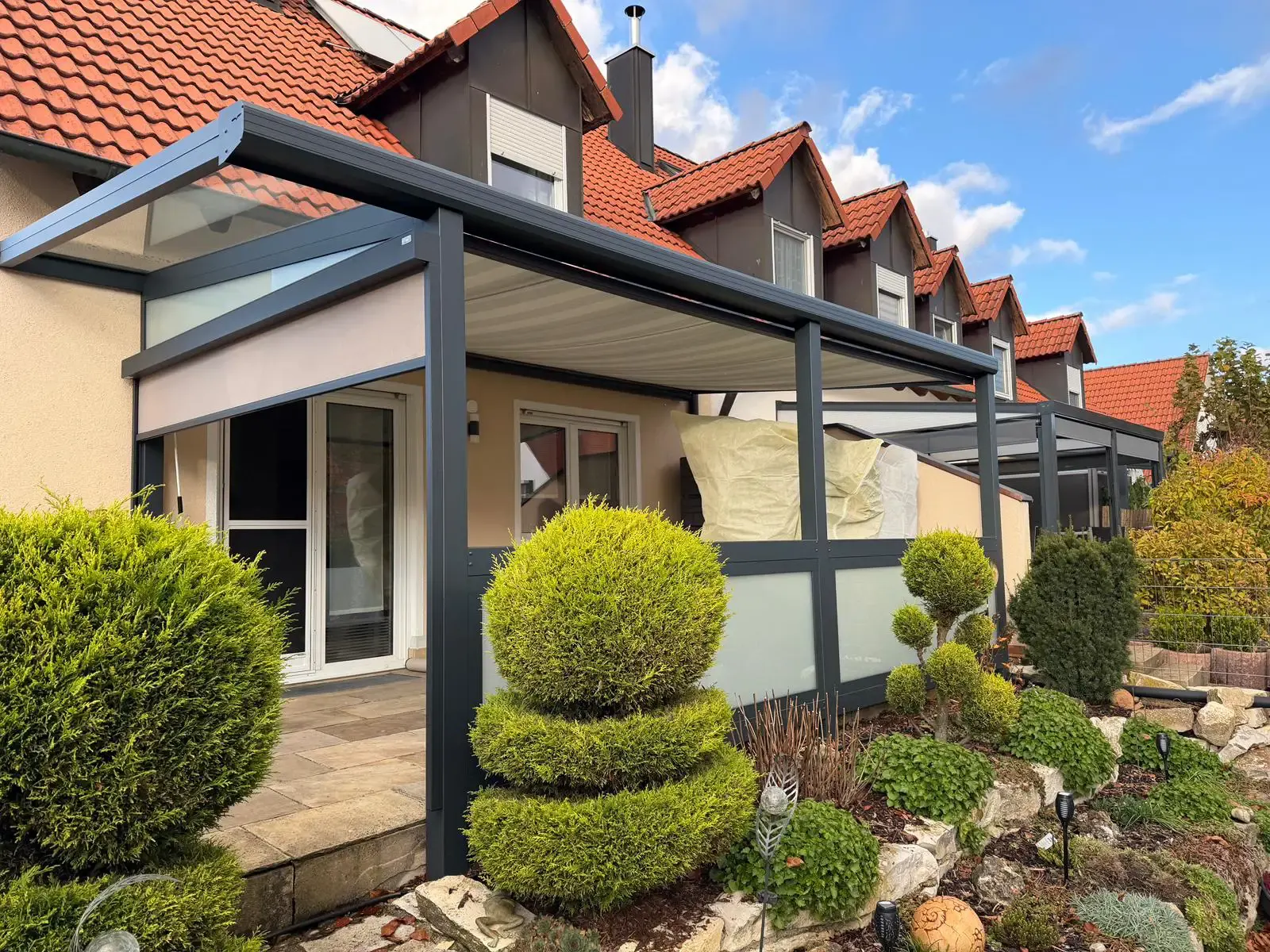 Terrassendach mit Markise in Asbach-Bäumenheim