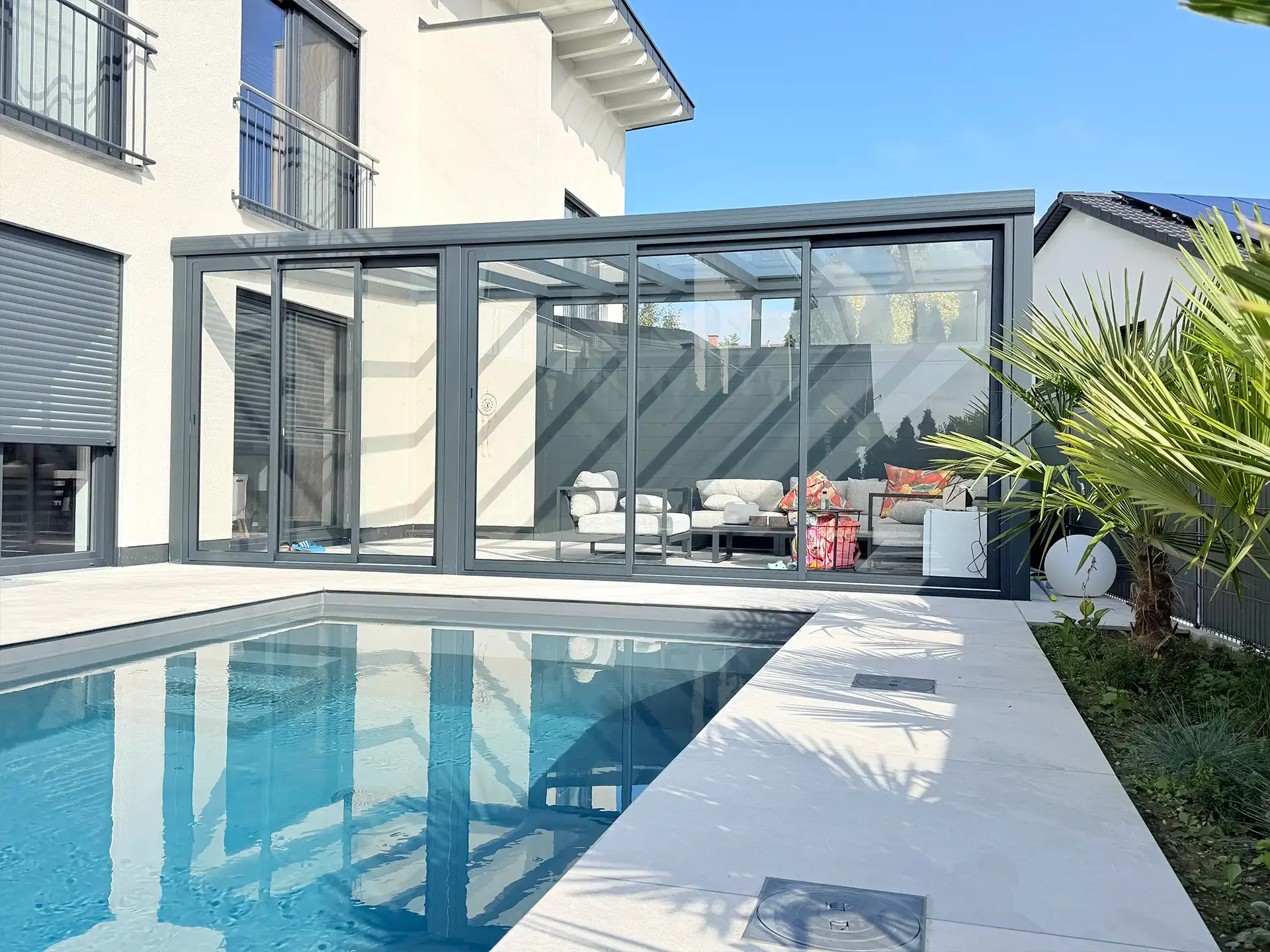 Terrassendach mit Glasschiebewänden in Fischach