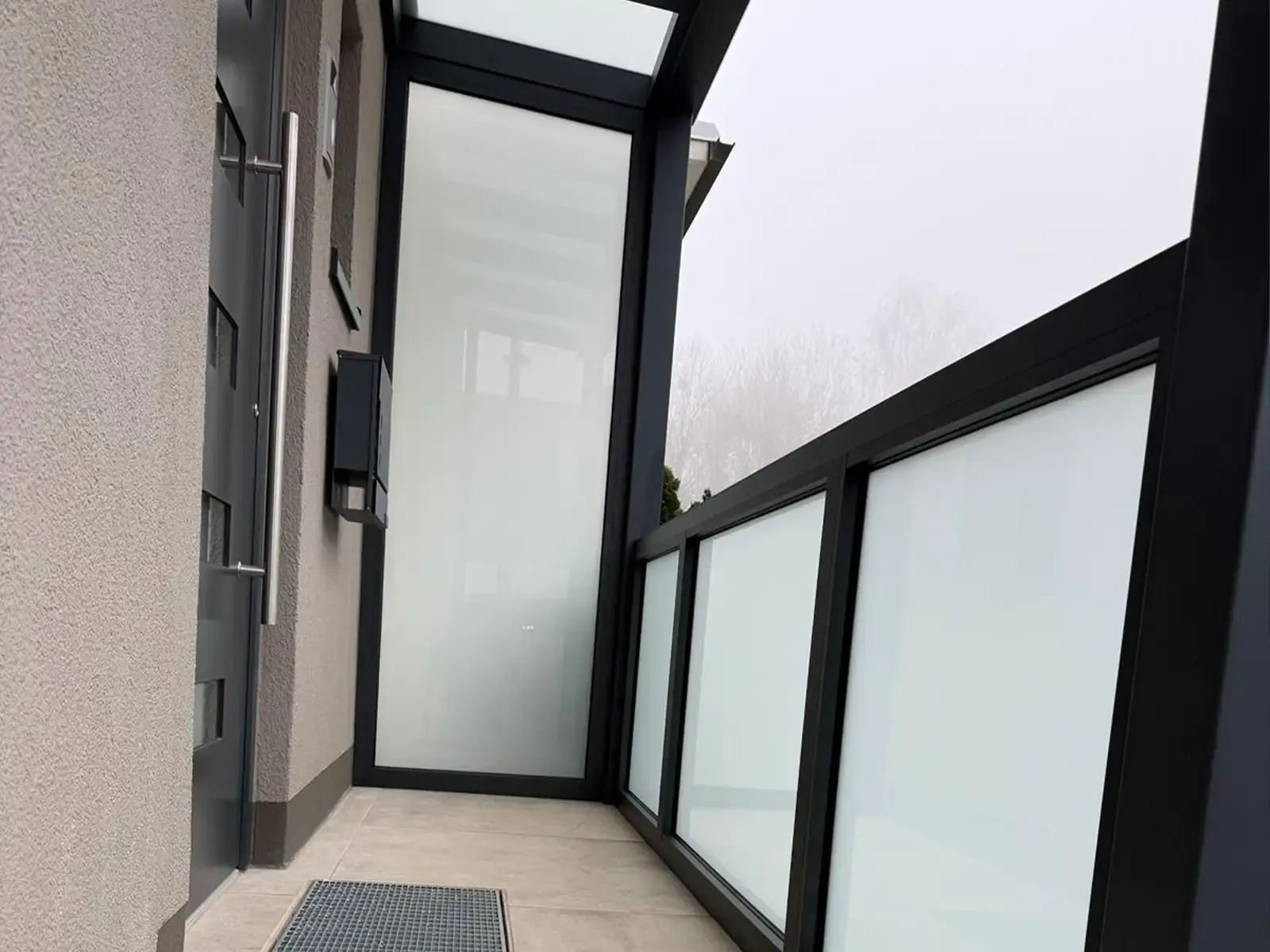 Eingangsüberdachung Kaufbeuren mit Glasdach